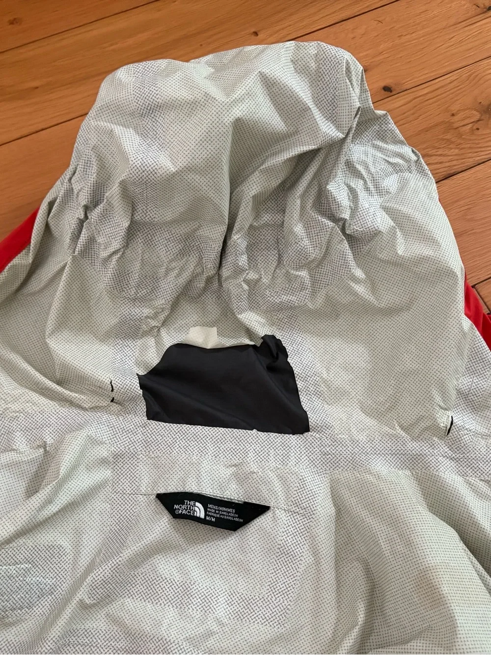 The North Face Men's Venture 2 DryVent Technology Jacket Black & Red Size M